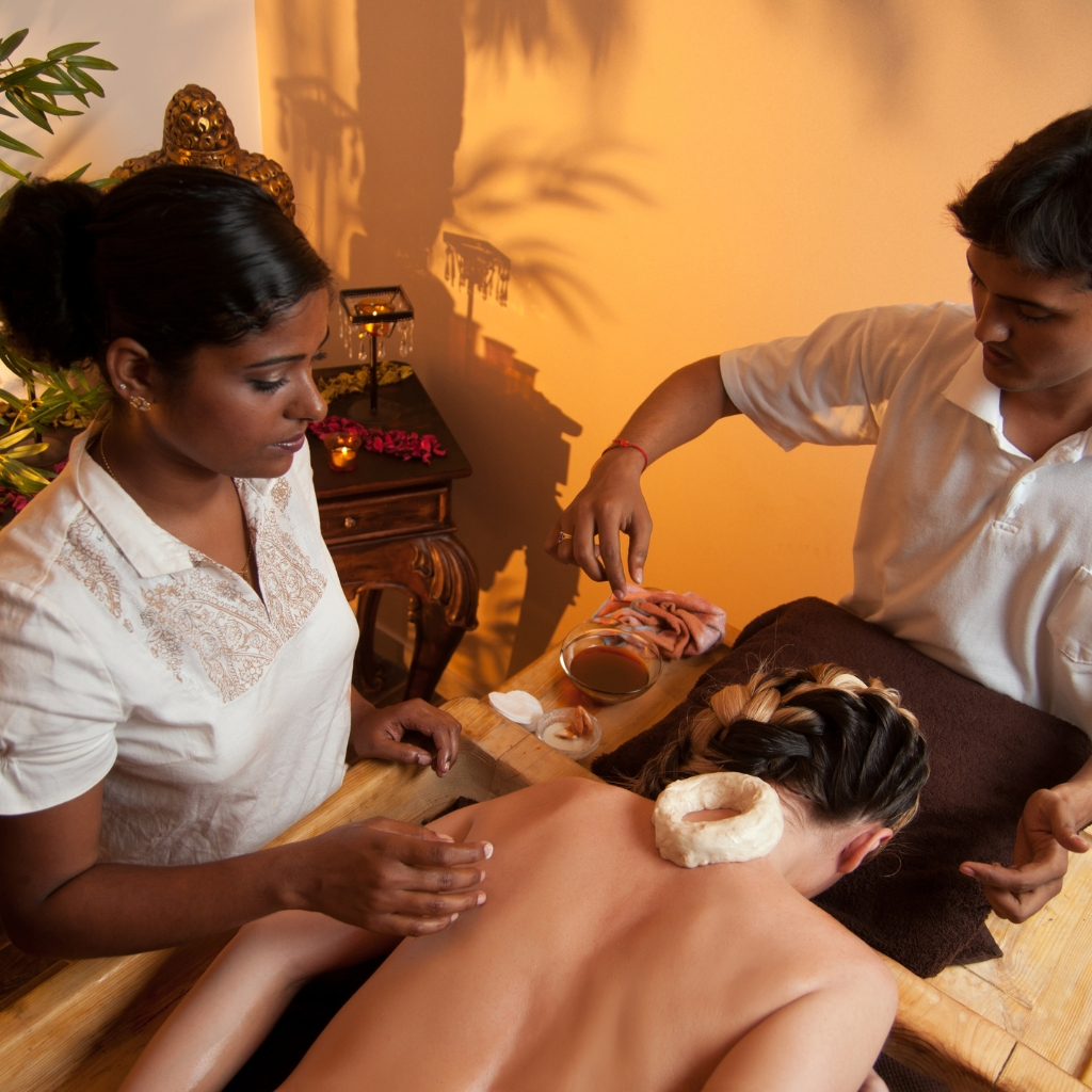 Ayurvedic Panchakarma shirodhara therapy at Niramaya clinic